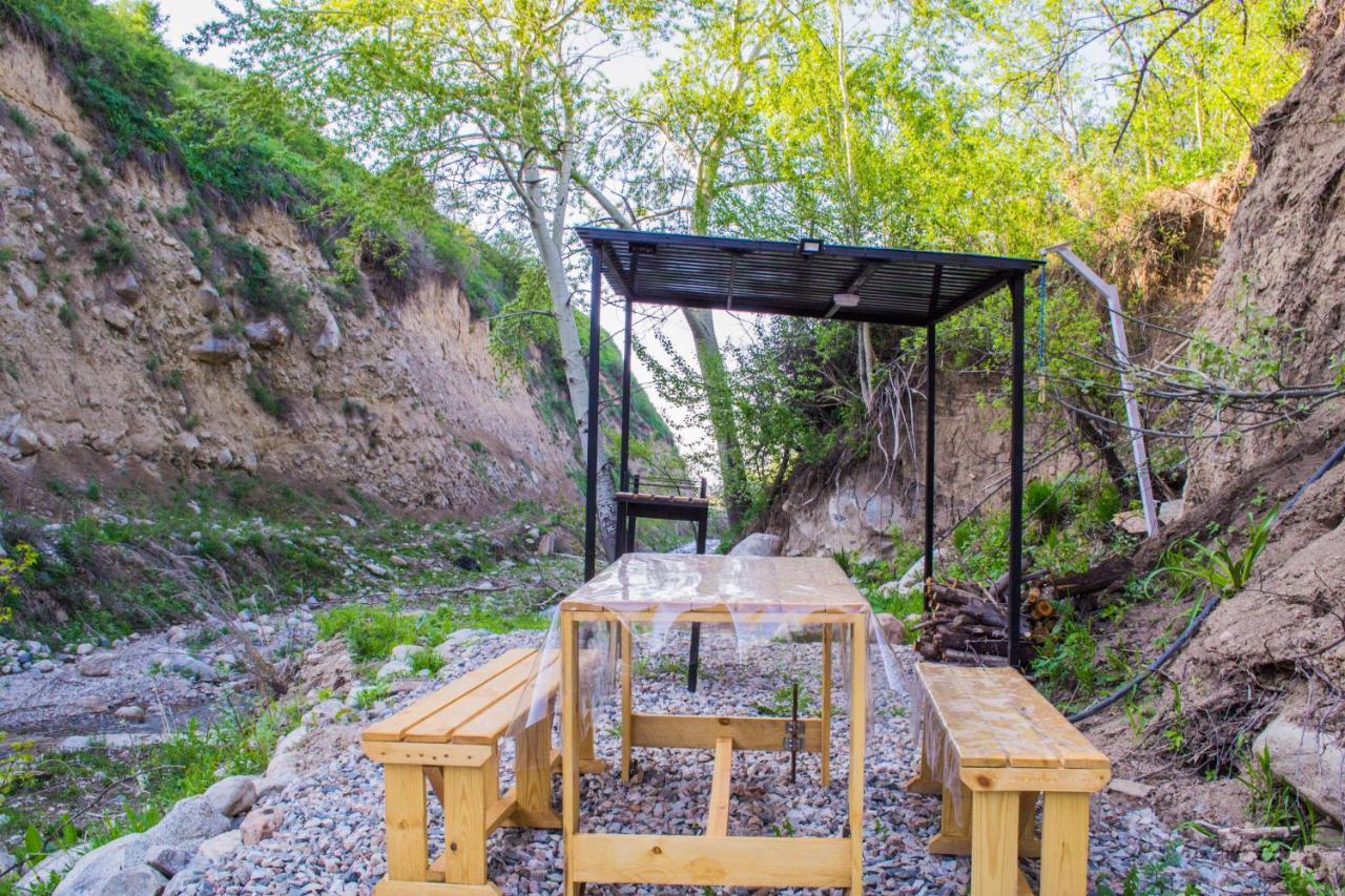 Nasha Dacha Villa Almaty Bagian luar foto